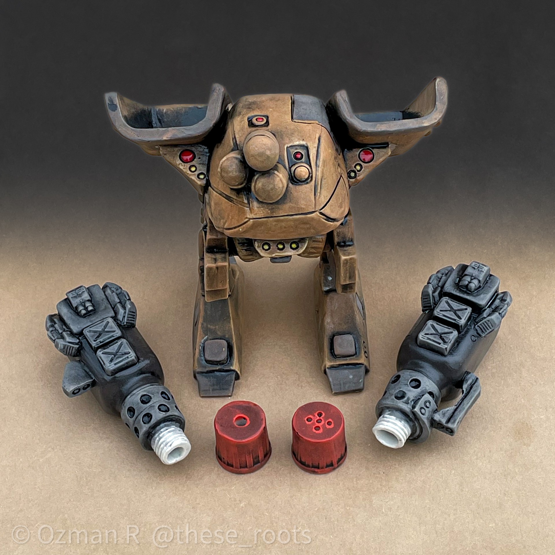 Salt and pepper mech view 1
